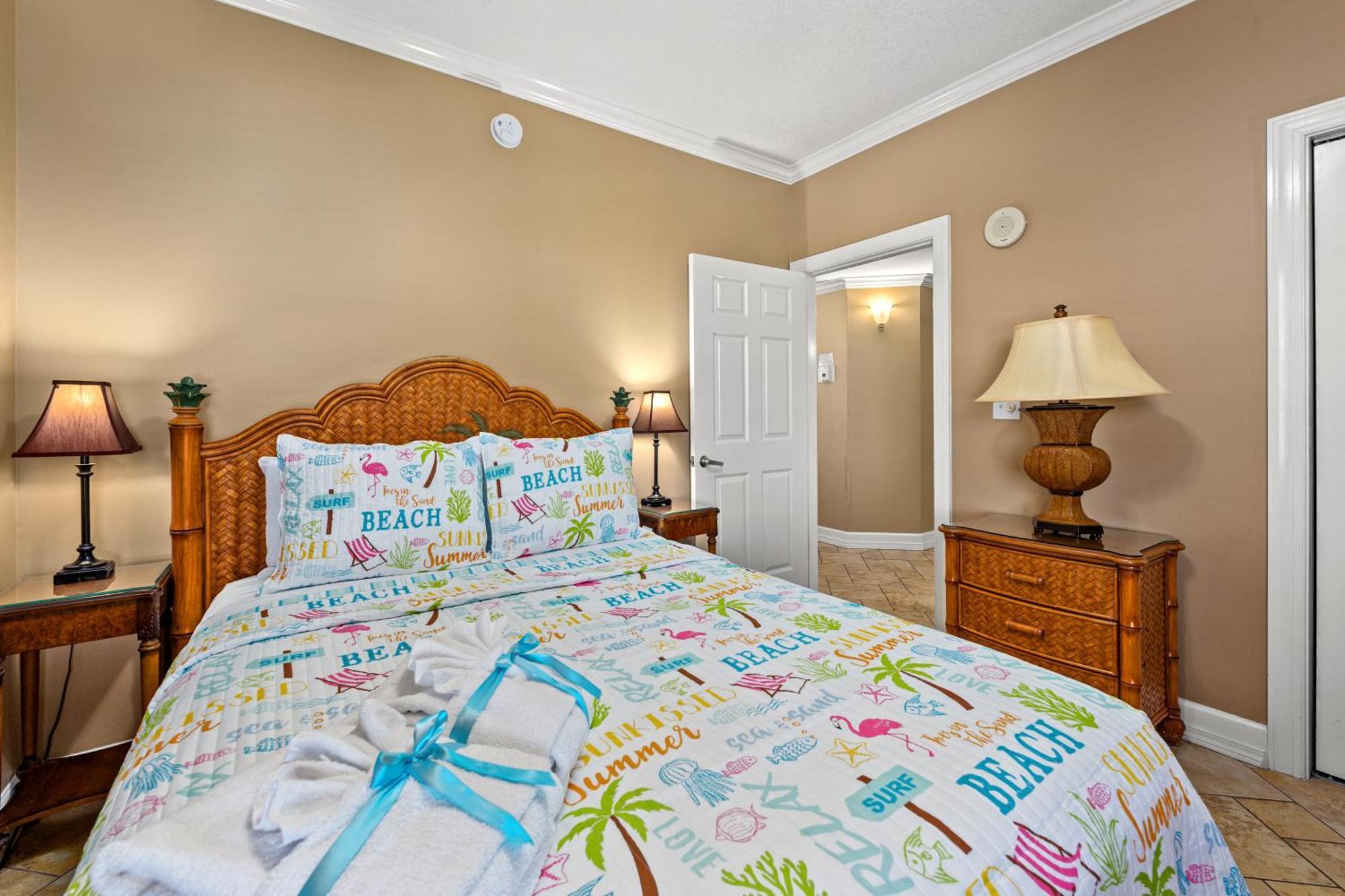 Gulf Front Master Bedroom! 2 Pools & Hot Tubs! Sleeps 8! Panama City Beach Esterno foto